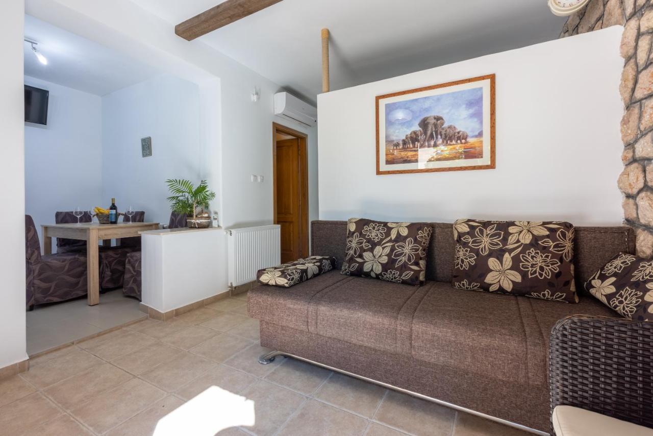 Apartmani Anita Dramalj Exterior foto