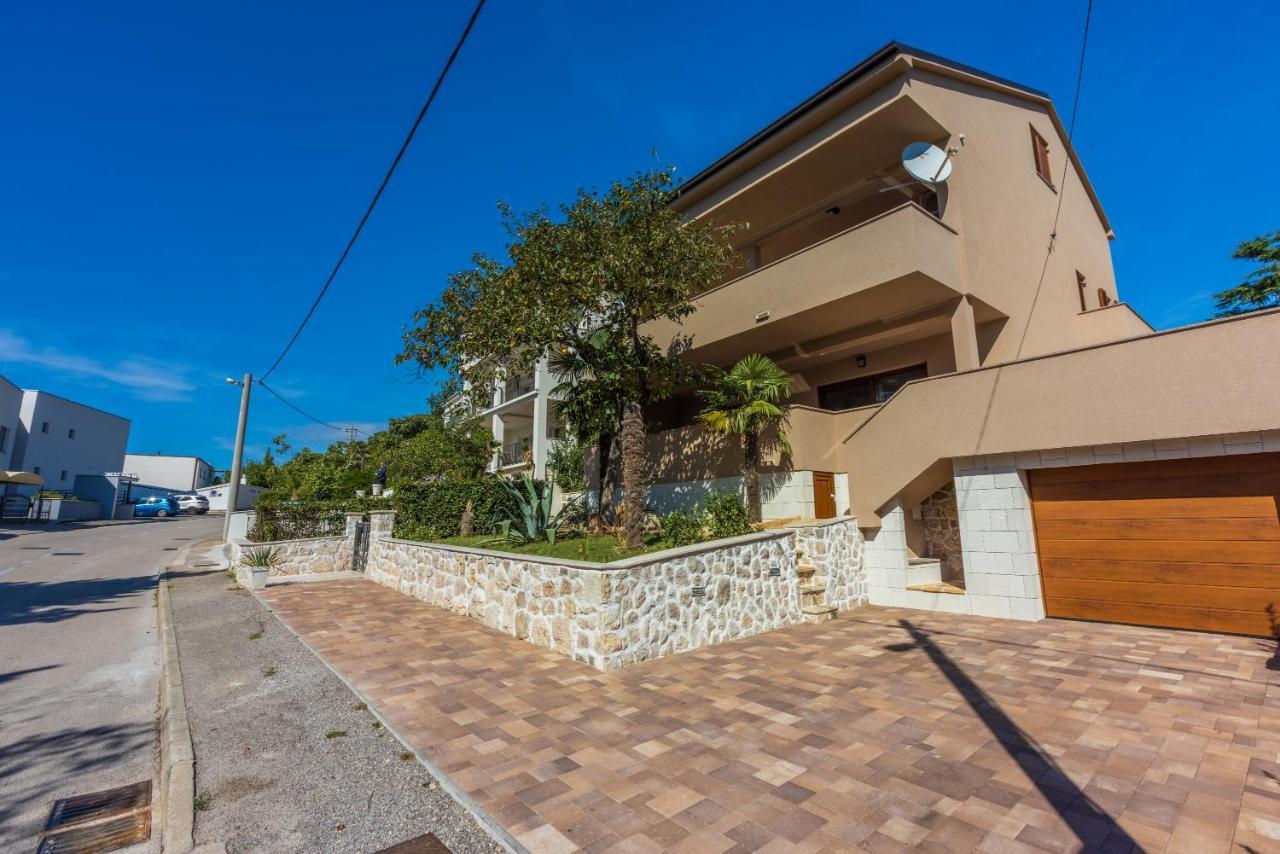 Apartmani Anita Dramalj Exterior foto